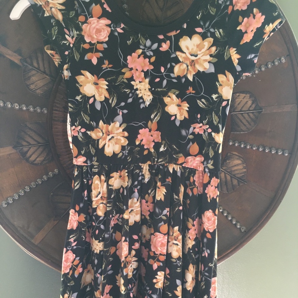 Dot dot smile dress